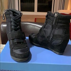 Super cute and comfy wedge sneaker boots
